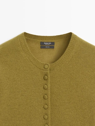 Кардиган из шерсти с покрытыми пуговицами- Заказать в России