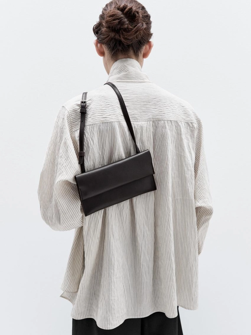 Сумка через плечо мини из натуральной кожи нубук