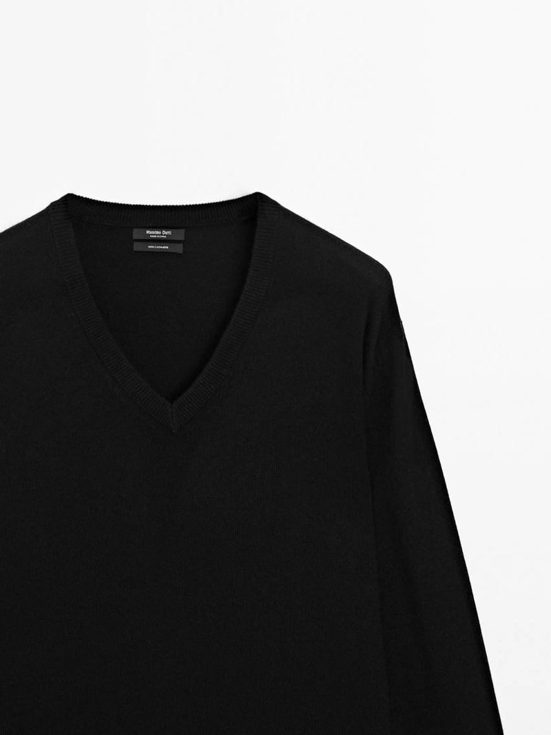 Кашемировый свитер с v-образным вырезом