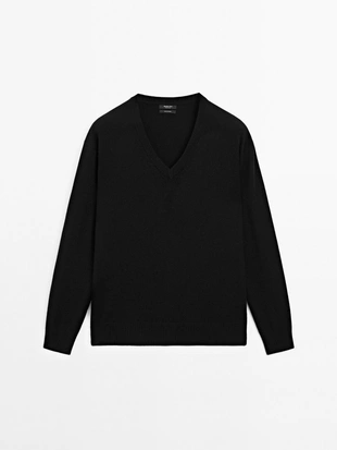Кашемировый свитер с V-образным вырезом- Заказать в России