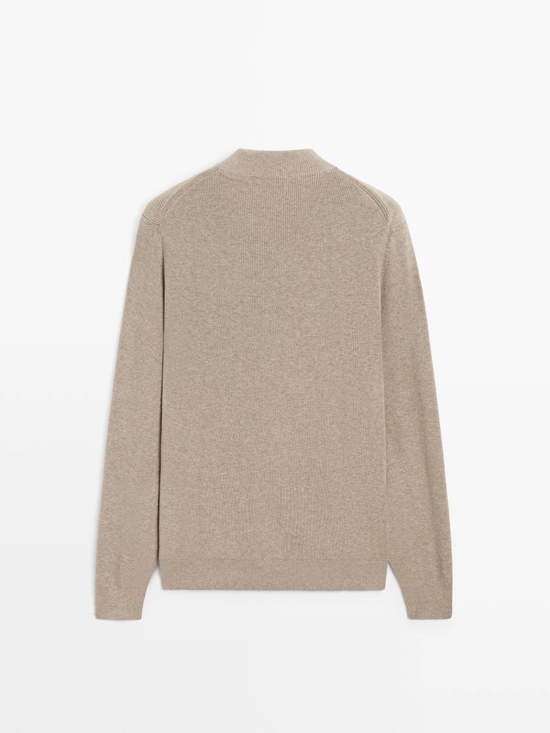 Свитер из смесовой хлопковой пряжи с высоким воротником