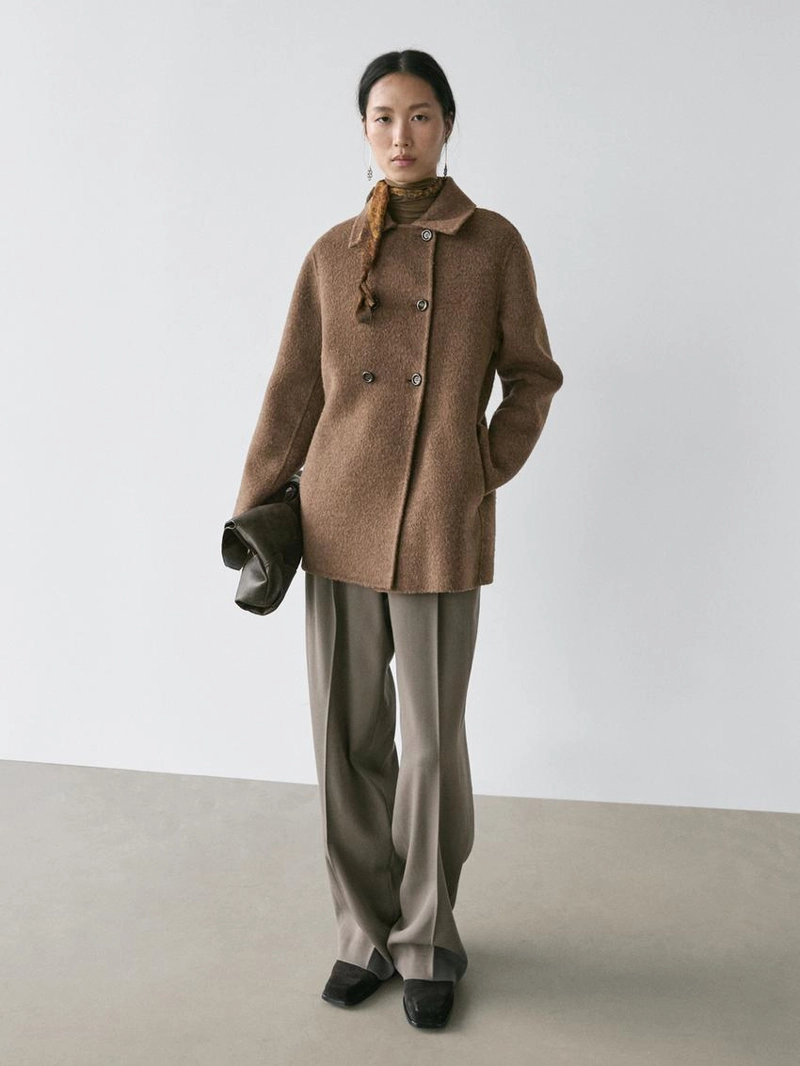Пальто из шерстяно-шелковой смеси с двубортной застежкой