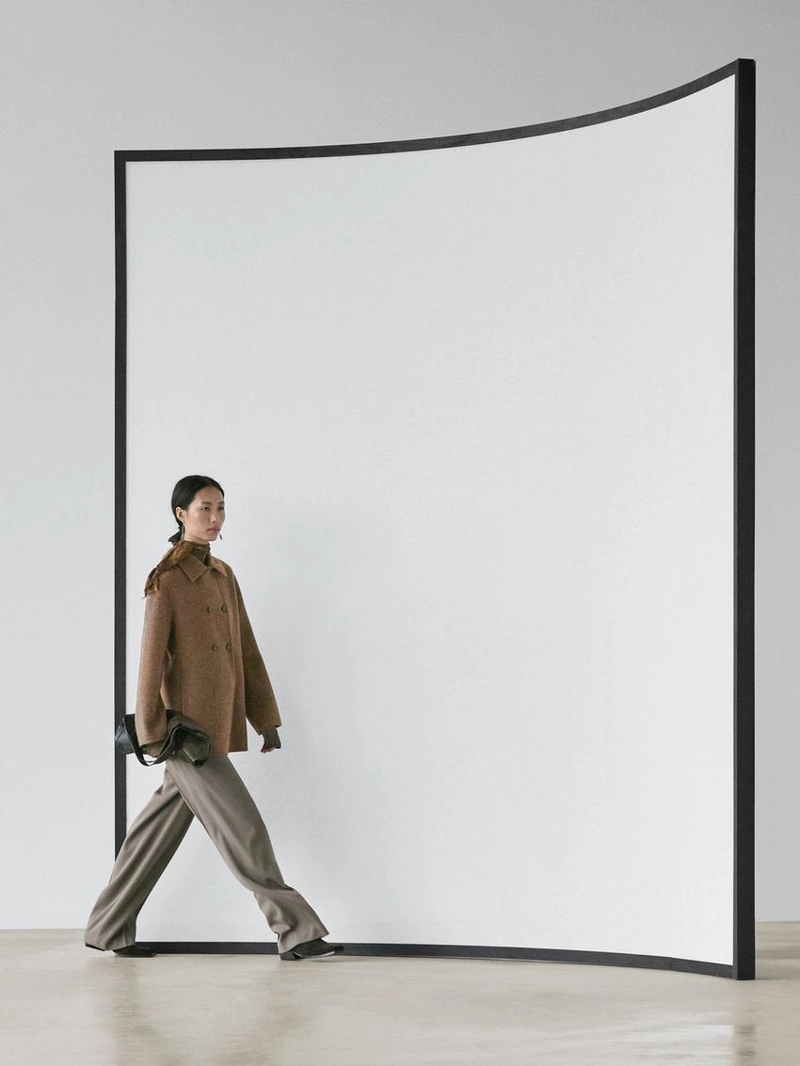 Пальто из шерстяно-шелковой смеси с двубортной застежкой