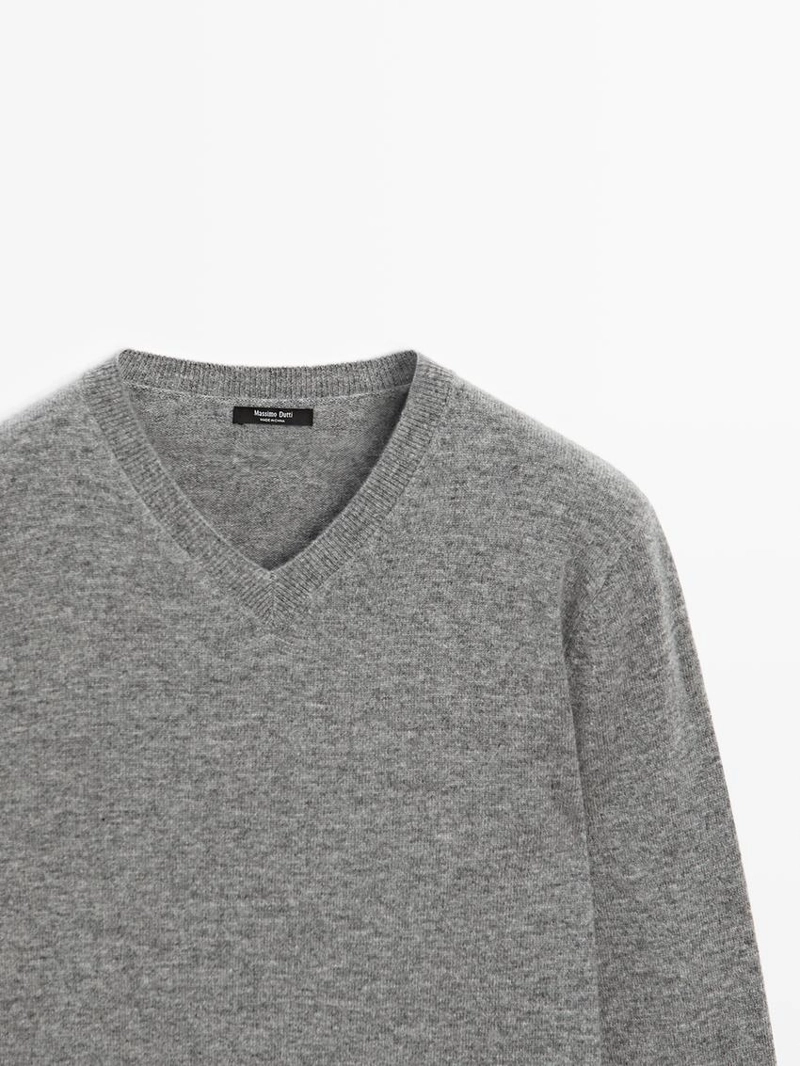 Свитер с v-образным вырезом из шерстяной смеси