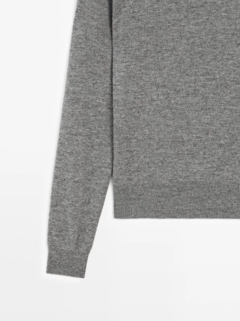 Свитер с v-образным вырезом из шерстяной смеси