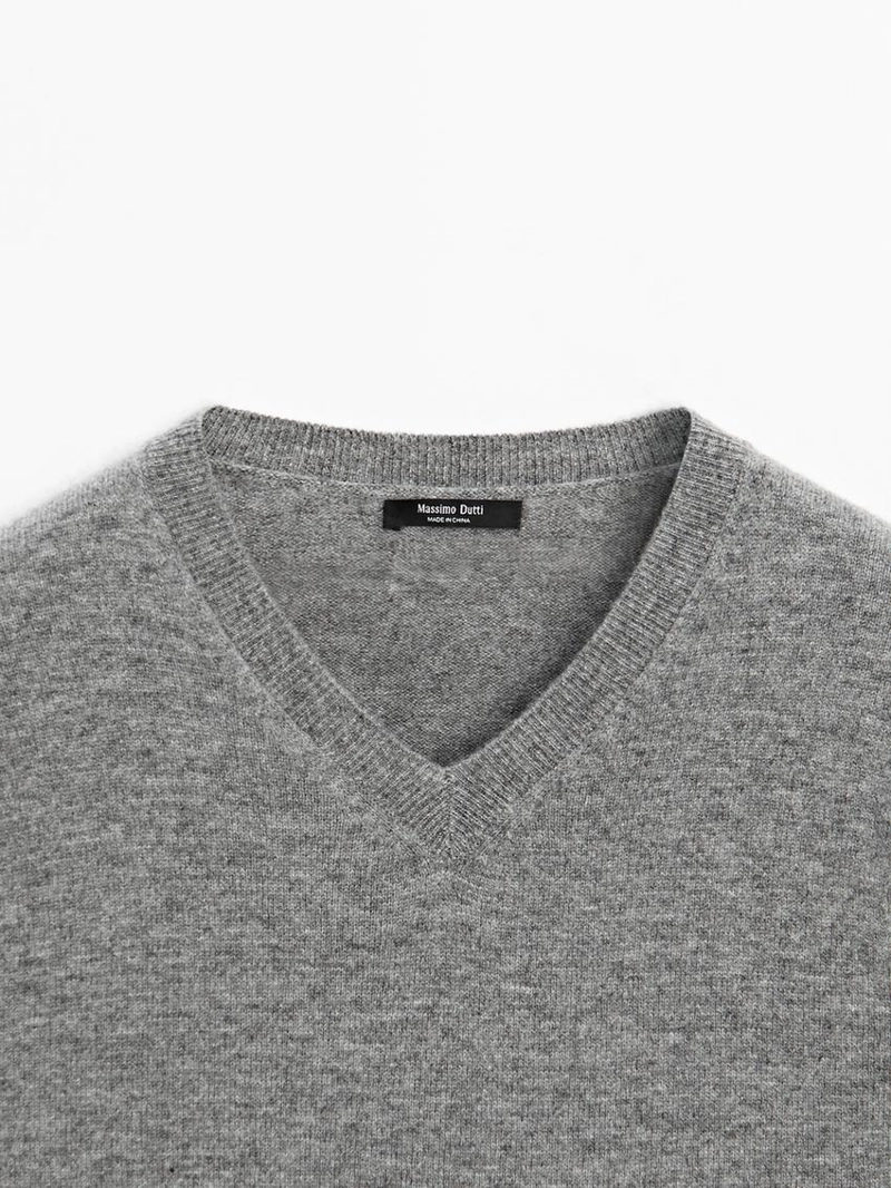 Свитер с v-образным вырезом из шерстяной смеси