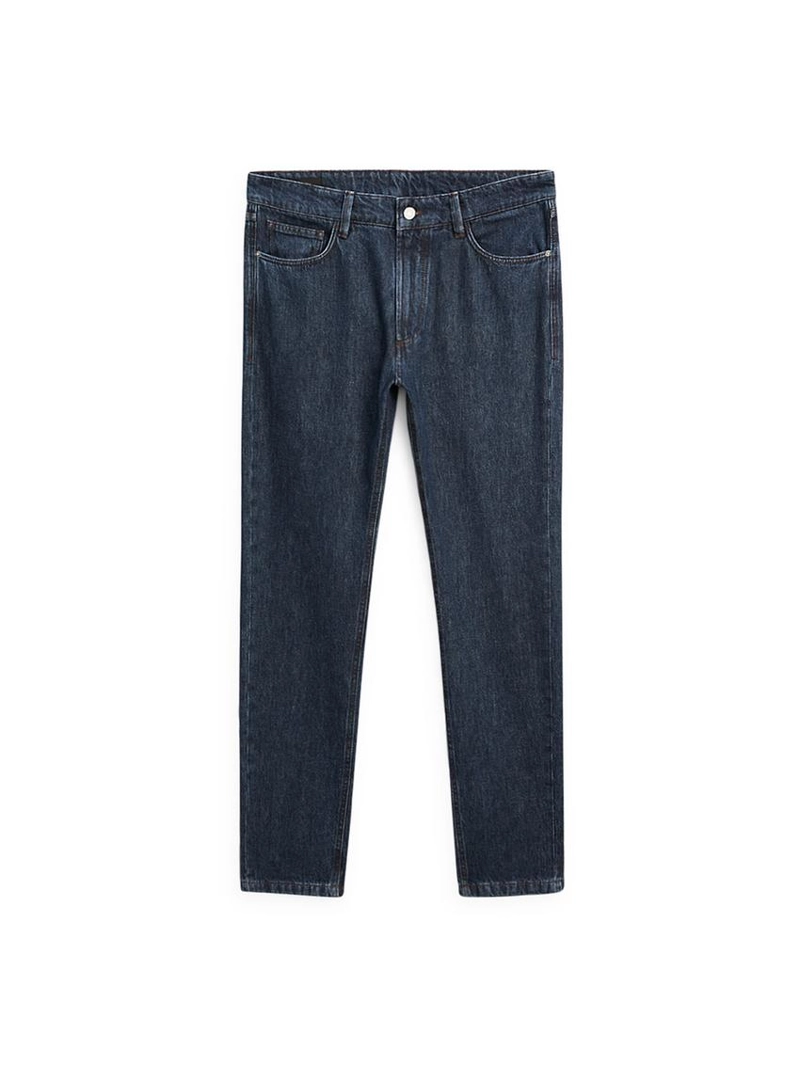 Джинсы с узкими брючинами