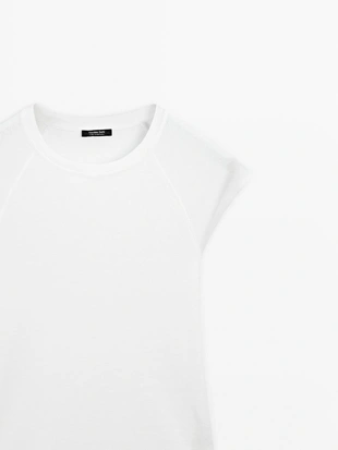 Хлопковая футболка с короткими реглановыми рукавами- Заказать в России