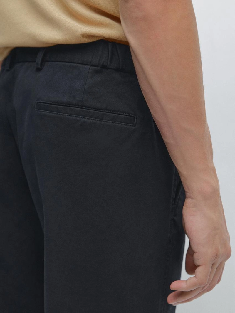 Брюки slim fit с эластичным боковым деталем