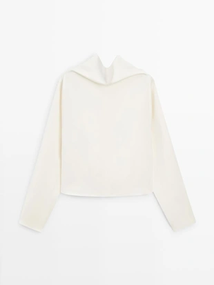 Блузка с V-образным вырезом - STUDIO- Заказать в России