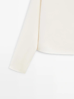 Блузка с V-образным вырезом - STUDIO- Заказать в России