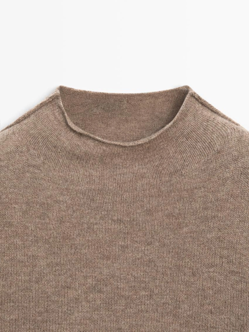 Свитер из шерстяной смеси с манжетами-воротником