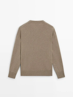 Свитер с V-образным вырезом из 100% кашемира- Заказать в России