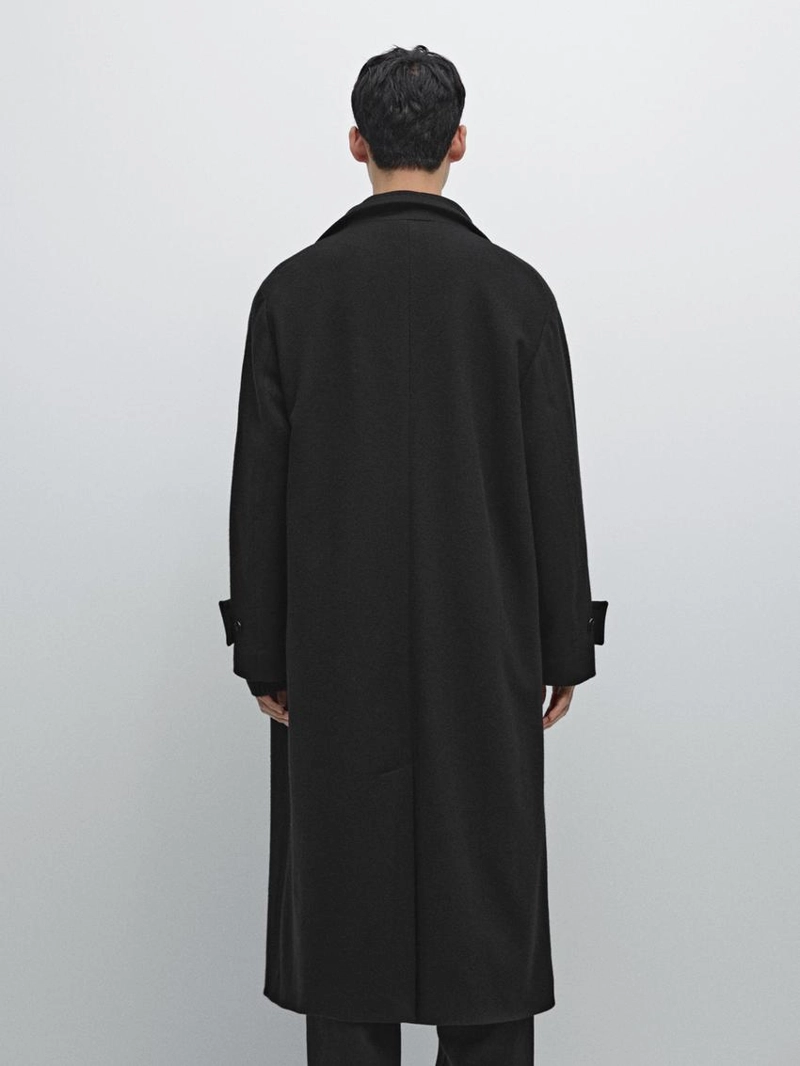 Длинное пальто с высоким воротником из 100% шерсти