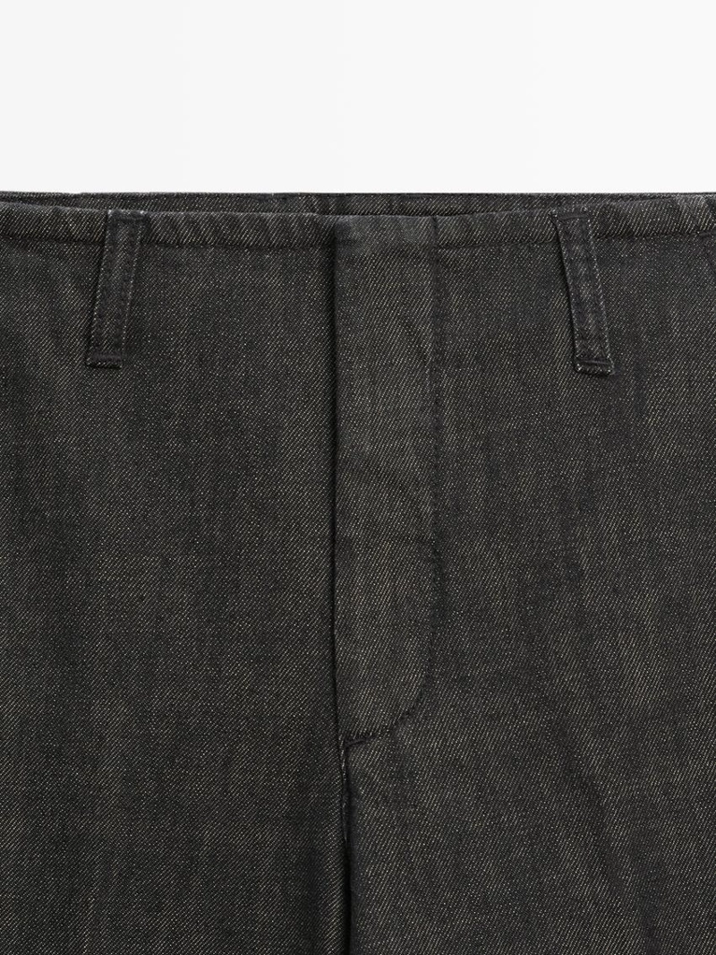 Джинсы со средней посадкой и широкими штанинами