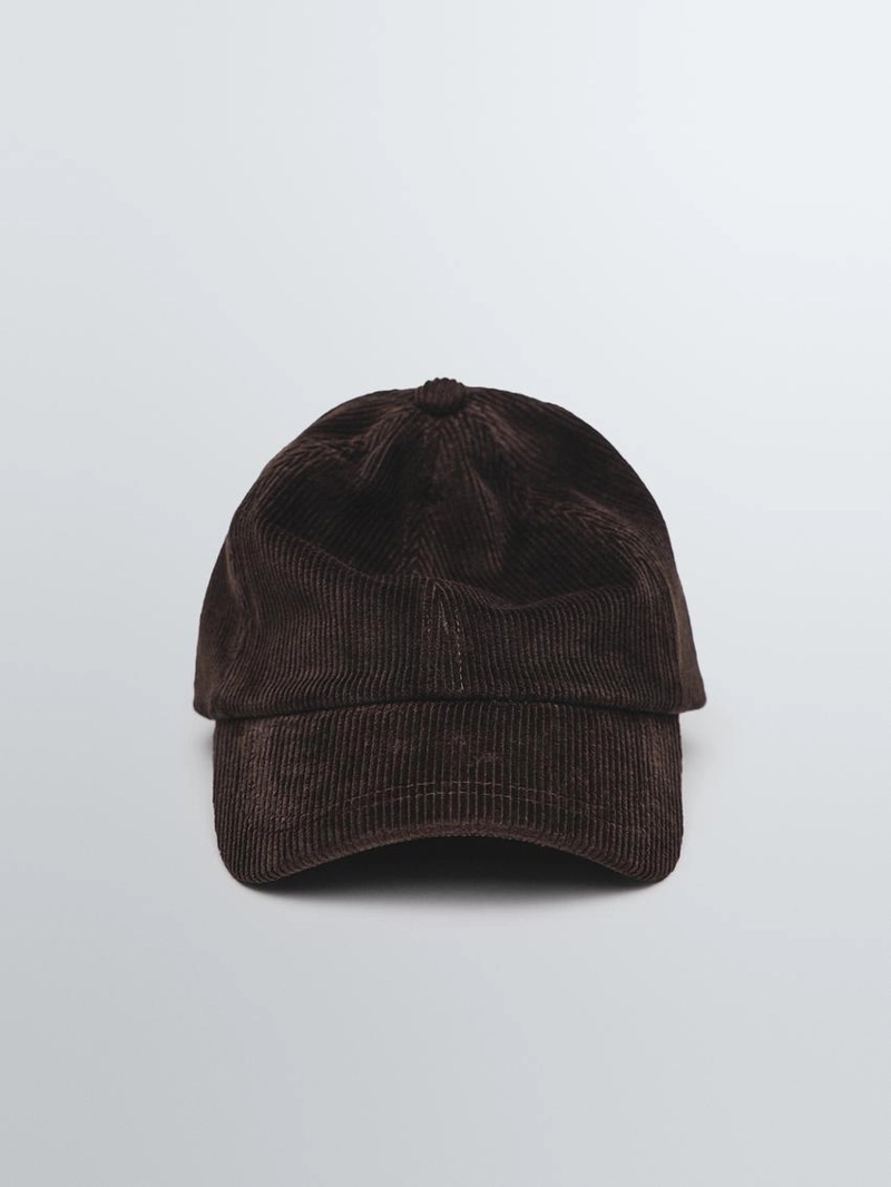 Бейсболка из вельвета