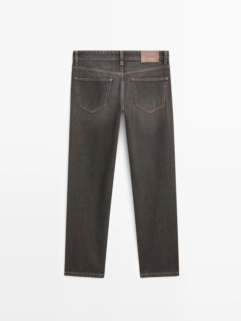 Джинсы с зауженным кроем