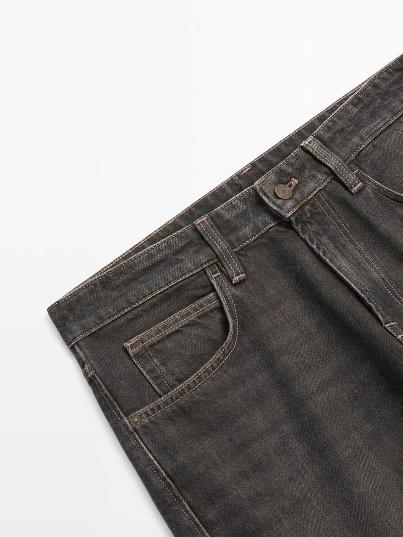 Джинсы с зауженным кроем