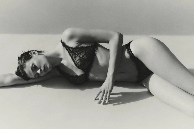 Трусики из кружева с поскроенными краями