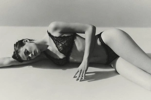 Трусики из кружева с поскроенными краями- Заказать в России