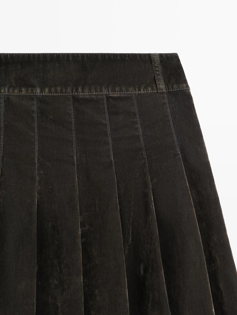 Джинсовая миди-юбка с коробочными складками