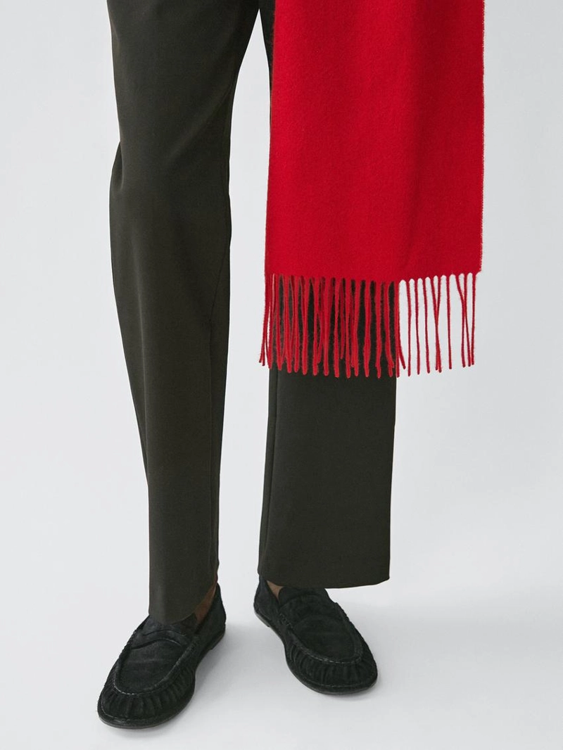 Шарф из 100% кашемира с кисточками