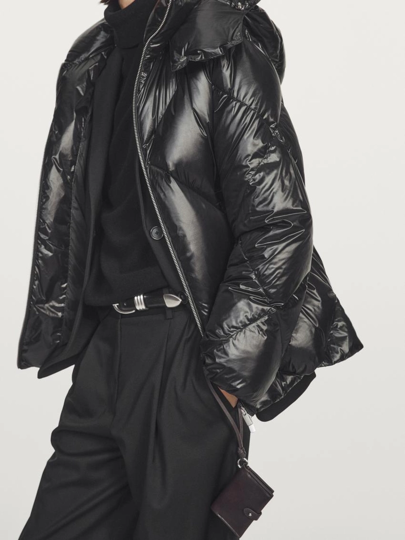 Куртка на пуговицах 80% - 20% пуха и пера, устойчивая к воде