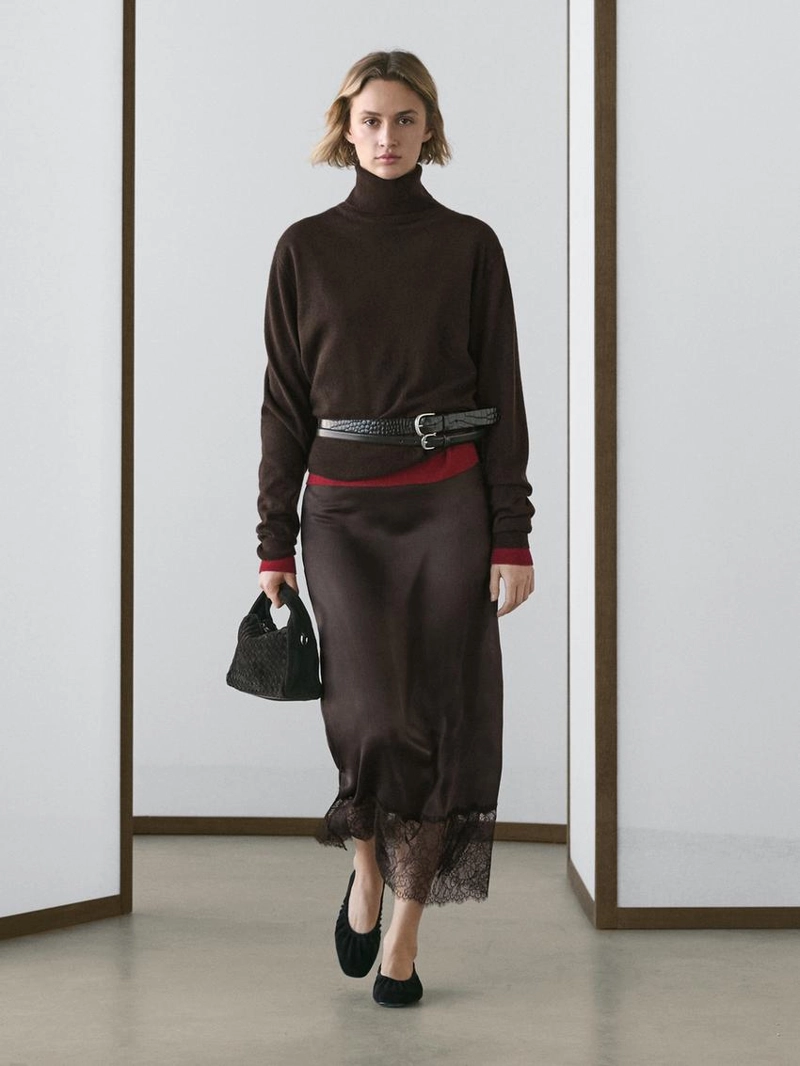 Юбка-миди с кружевными деталями