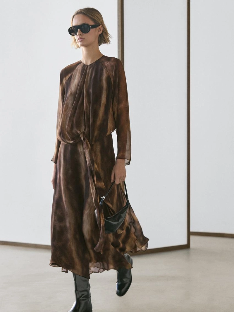 Платье с принтом животных из плавной ткани