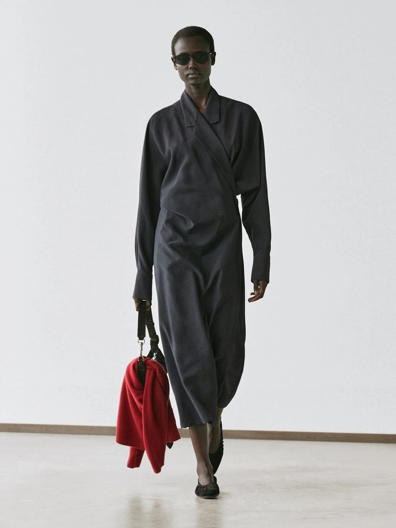 Платье миди с драпировкой