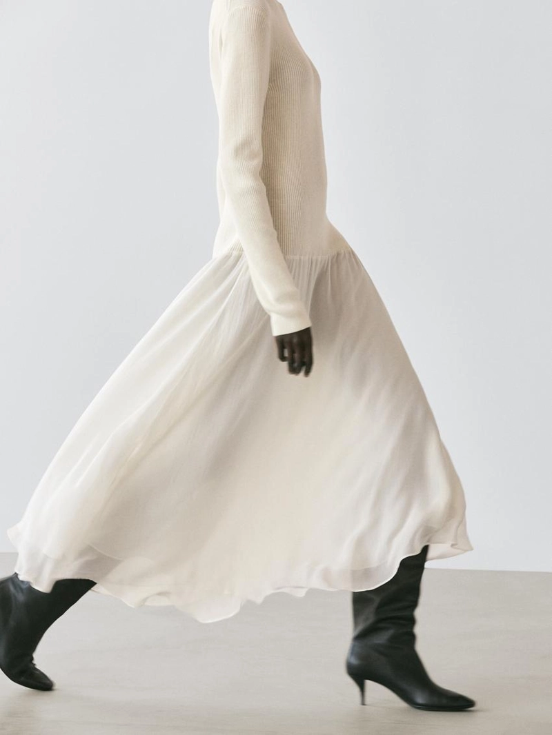 Платье с вязаным верхом и деталями