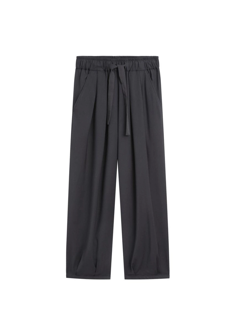 Широкие брюки с объемными складками