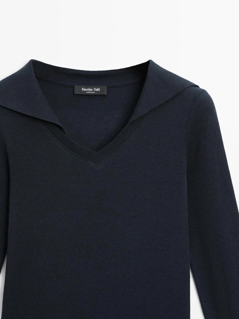 Поло с длинным рукавом и v-образным вырезом