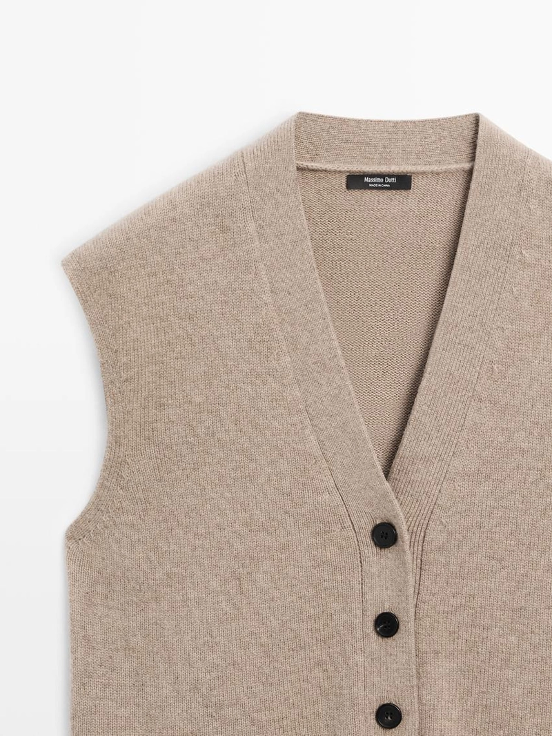 Жилет из вязаного шерстяного микса с v-образным вырезом