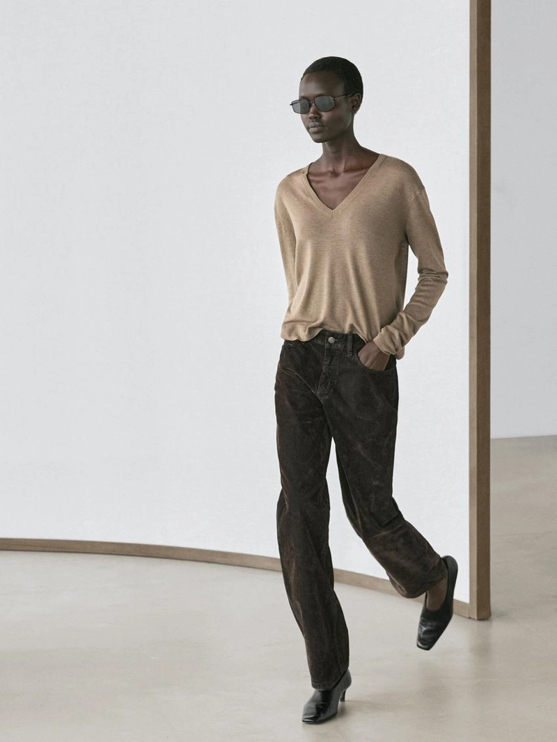 Свитер из шерсти и шелка вязаный