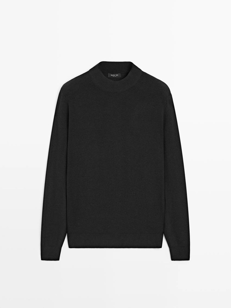 Вязанный свитер из хлопкового микса с мокрым воротником