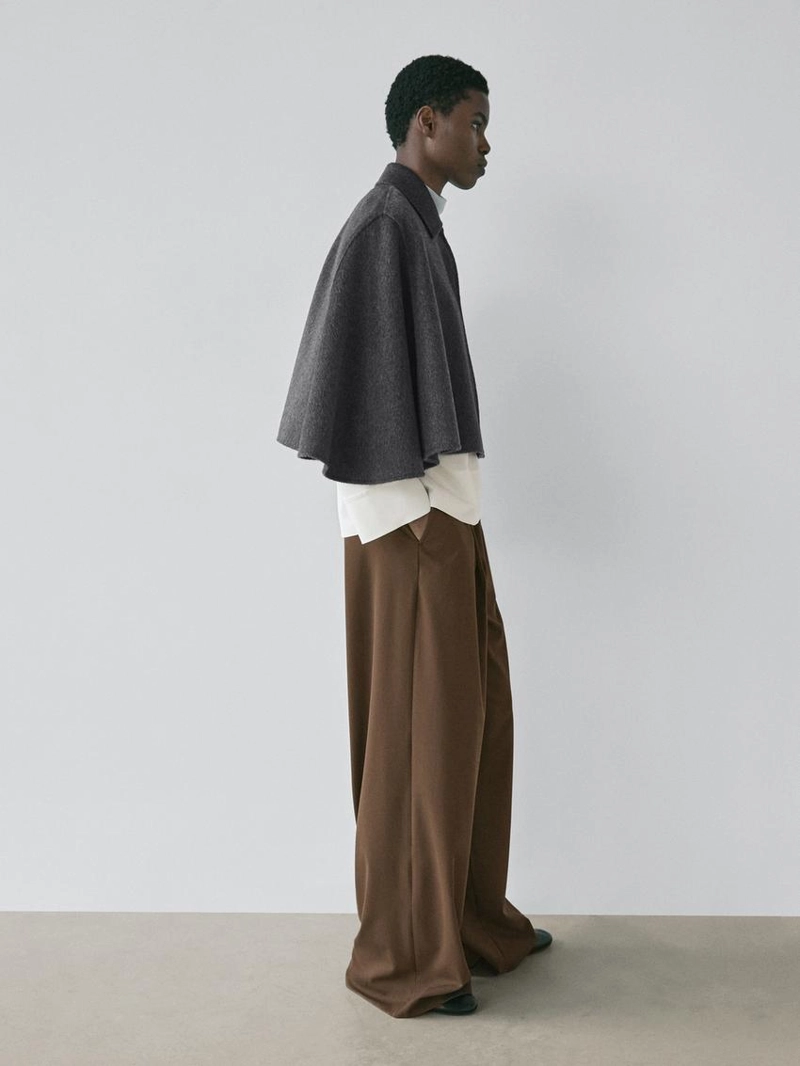 Пальто из шерсти с воротником рубашки