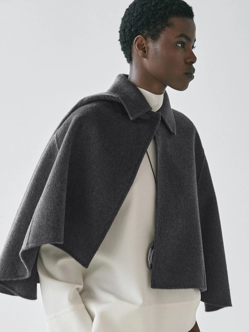 Пальто из шерсти с воротником рубашки