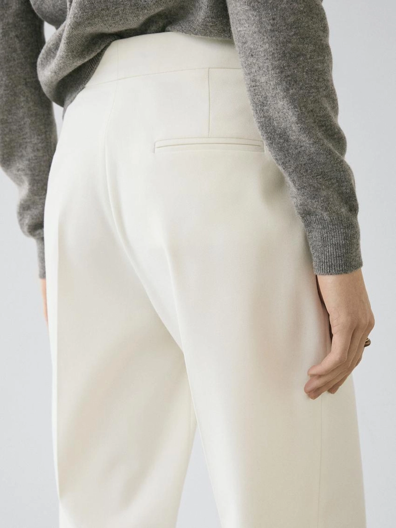 Брюки прямого кроя из легкого материала