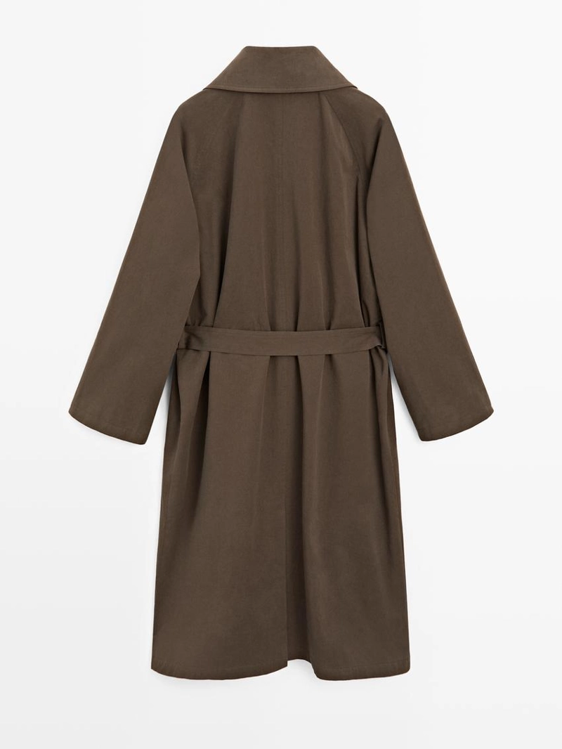 Пальто с высоким воротником