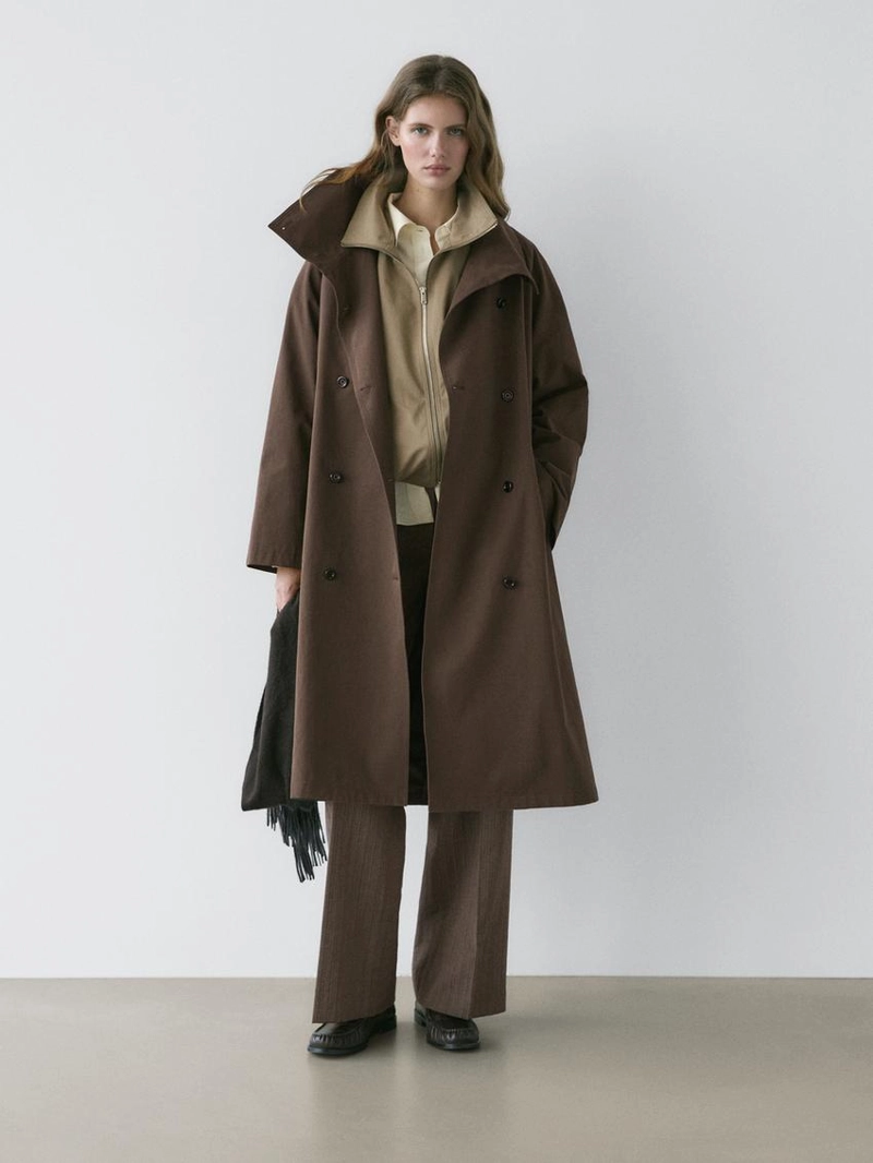 Пальто с высоким воротником