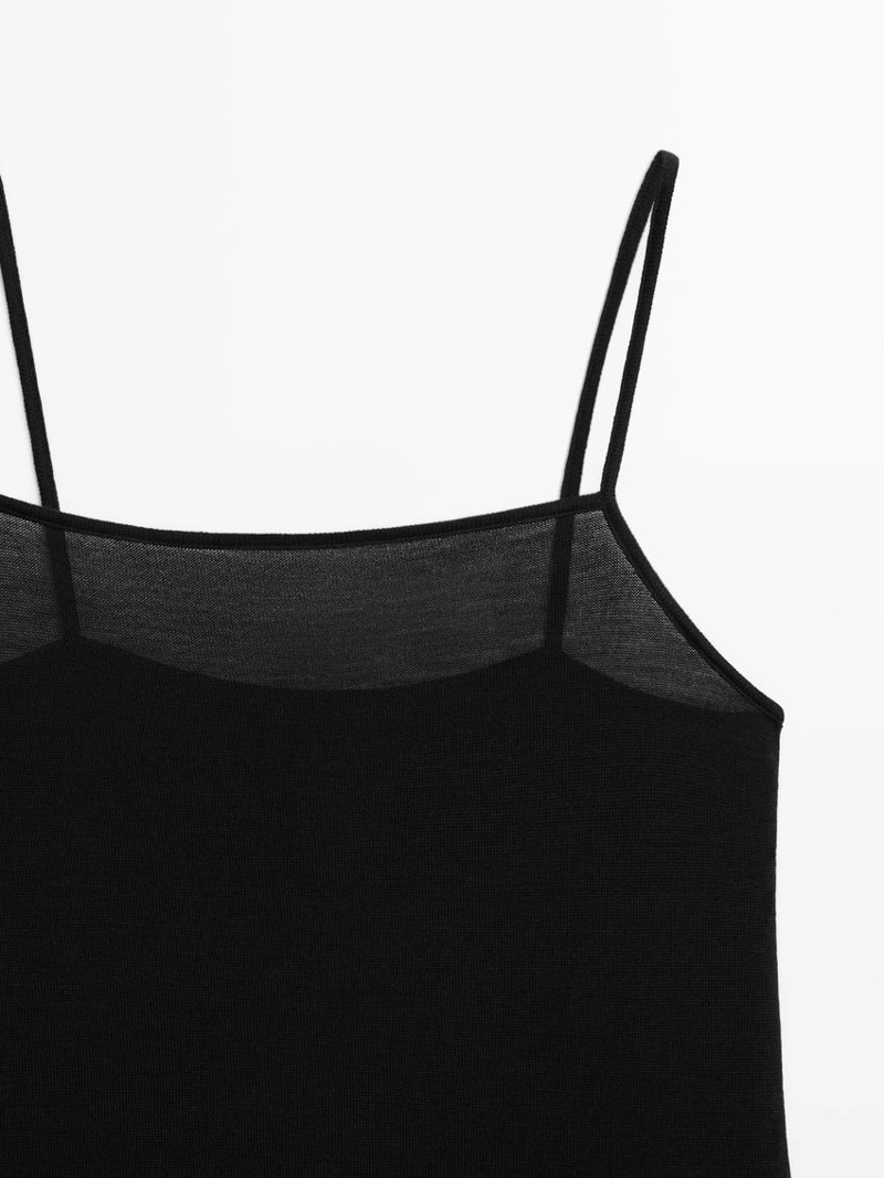 Топ бесплечный с кружевными деталями