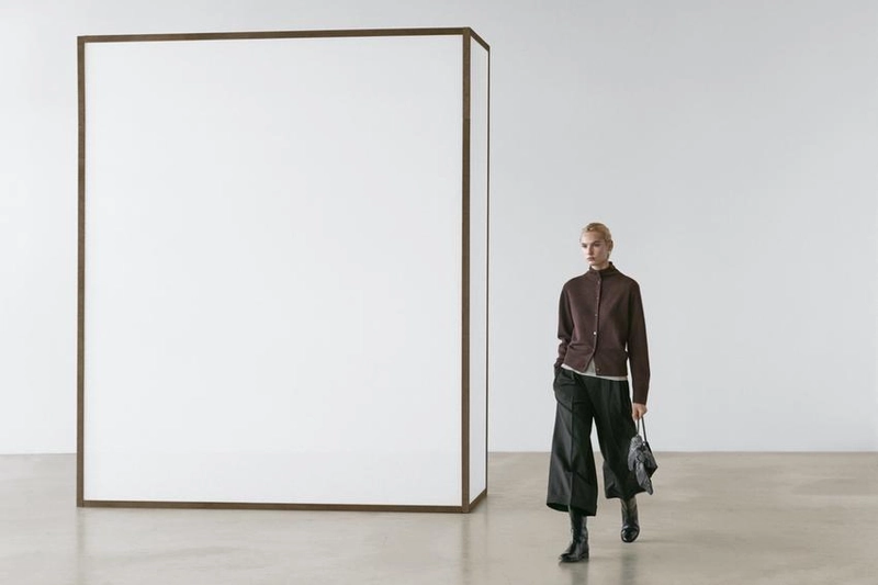 Кардиган из шерсти с высоким воротником