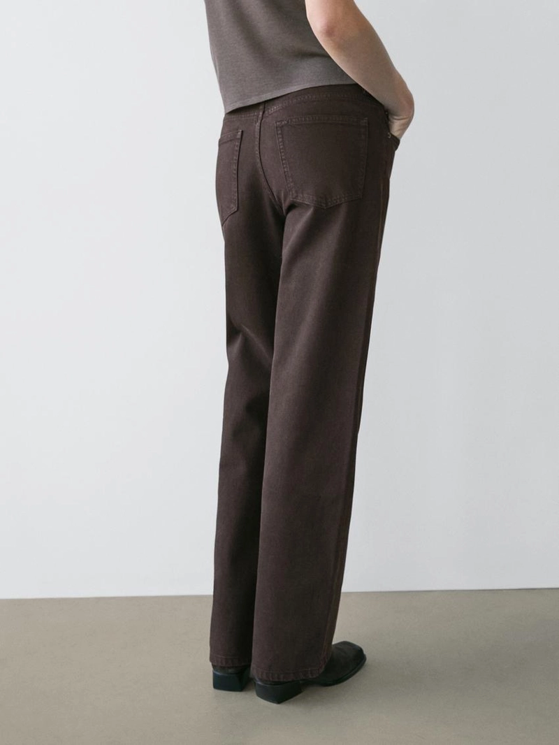 Джинсы с широкими брючинами