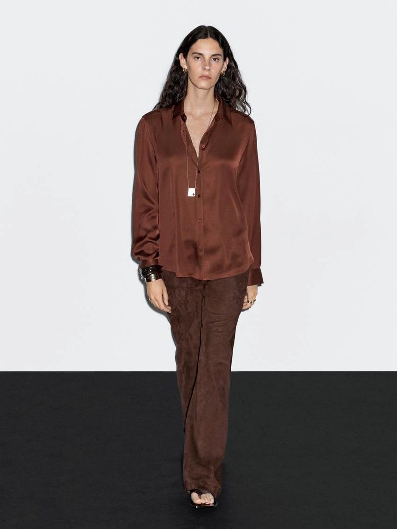 Рубашка из шелка с планкой