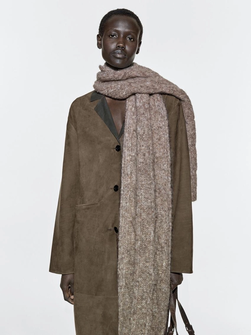 Шарф из альпаки с крупным вязанием