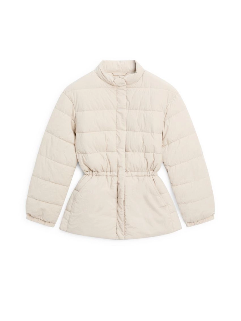 Пуховик с водоотталкивающим покрытием