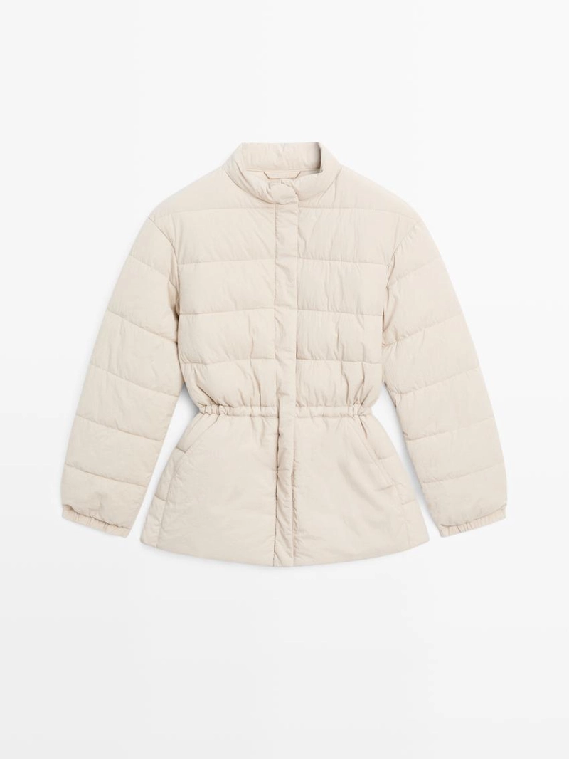 Пуховик с водоотталкивающим покрытием