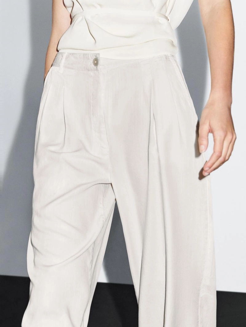 Брюки с широкими брючинами и двойными стрелками