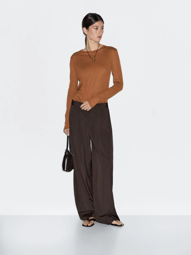 Футболка из 100% хлопка с воротником и деталями